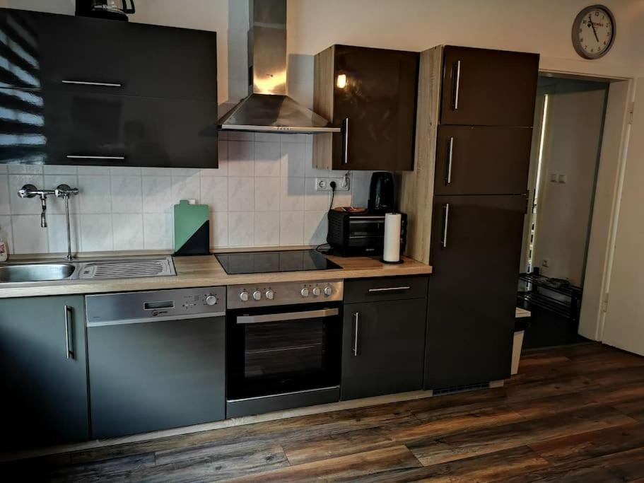 Polat Apartments 3 에센 외부 사진